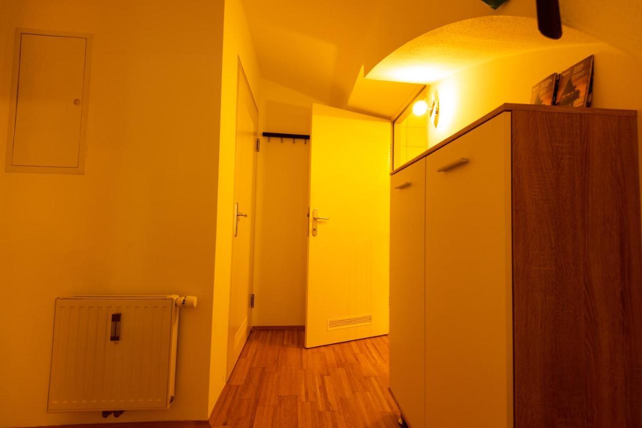 Appartements In Graz Beim Lkh Esterno foto