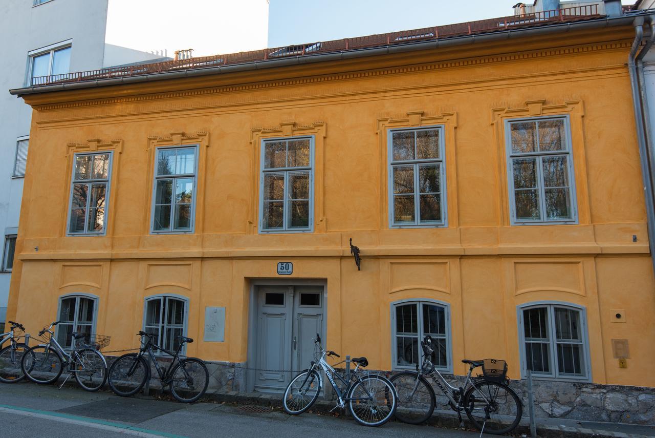 Appartements In Graz Beim Lkh Esterno foto